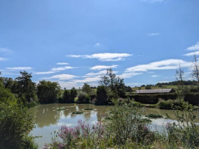 Shearsby Valley Lakes Accommodation